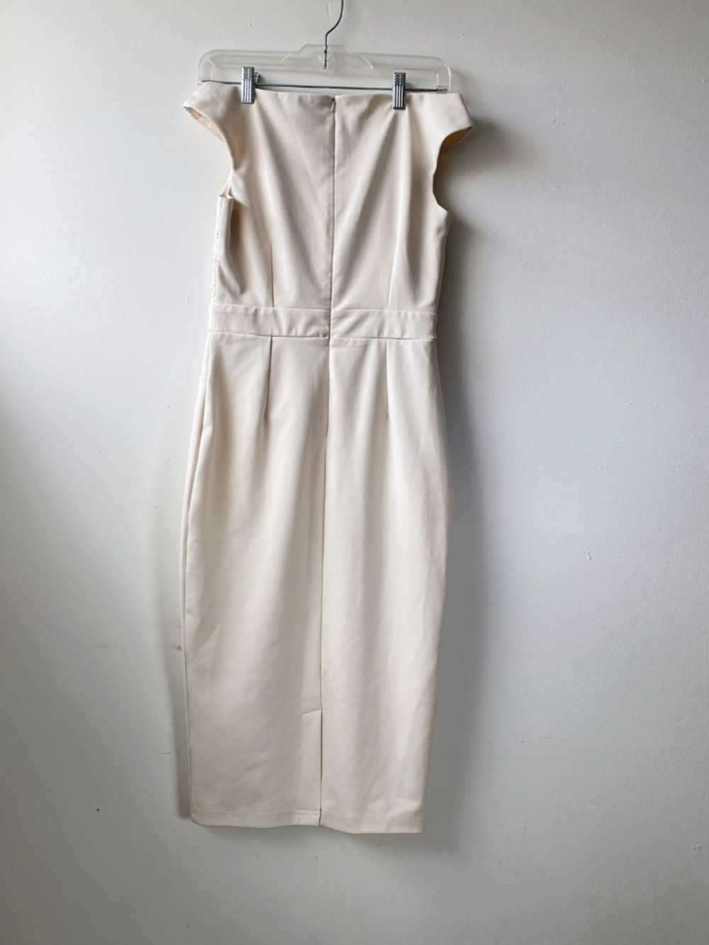 Elegant Cream Party Dress - Picture 4 of 4